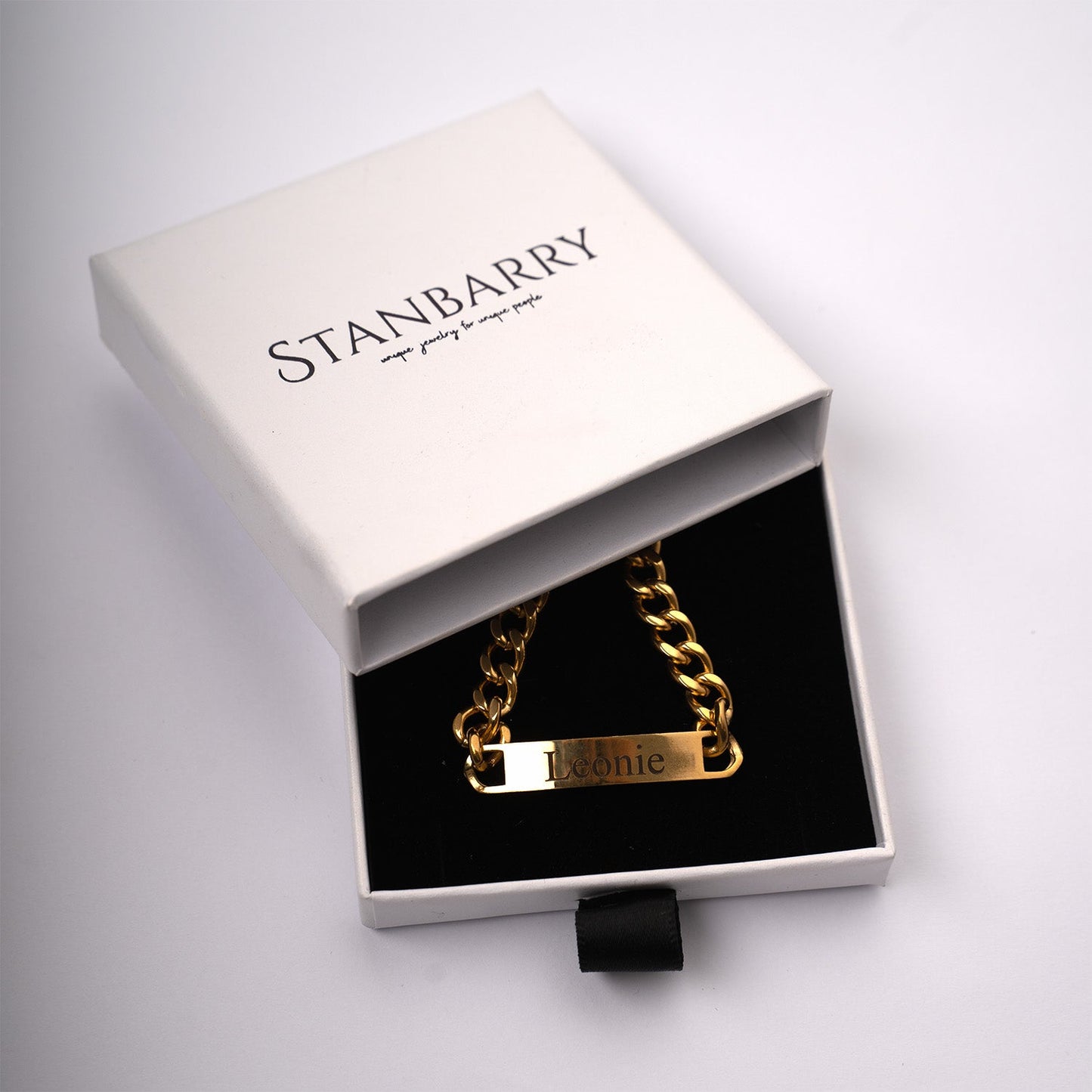 Partnerarmband med gravyr