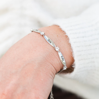 Personligt armband med gravyr