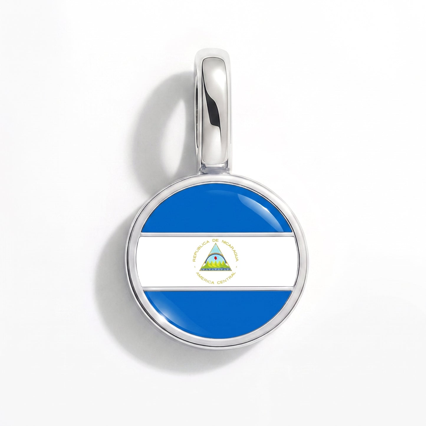 Flaggcharm Nicaragua – rund silver