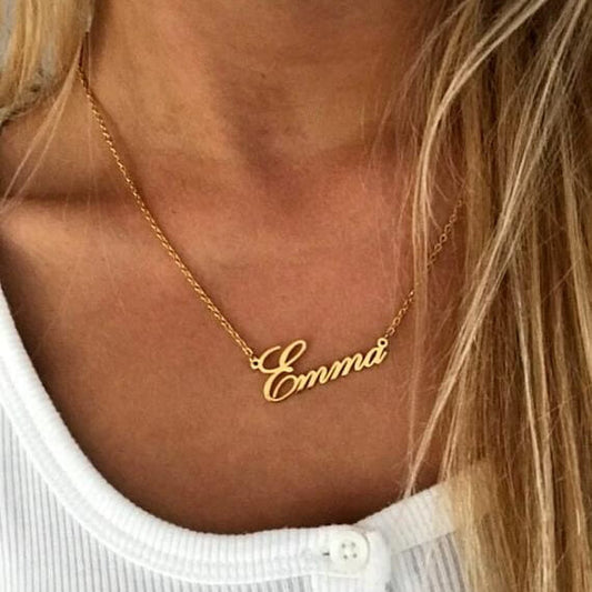 Namnhalsband med ditt eget namn