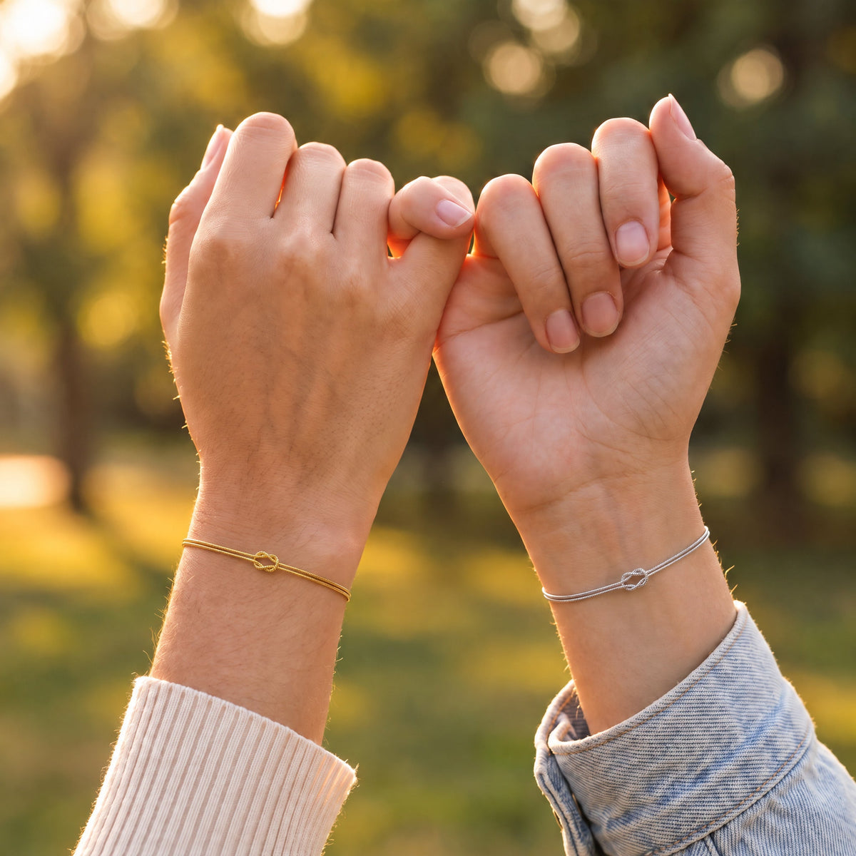 Forever Knot-armband – guld & silver – bästa vänner, lillfingerlöfte
